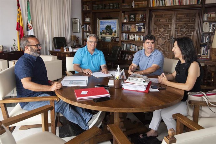 Fotos Y Nota Reunión Presidente Dipcc Adicover I Foro De Rutas Culturales De España