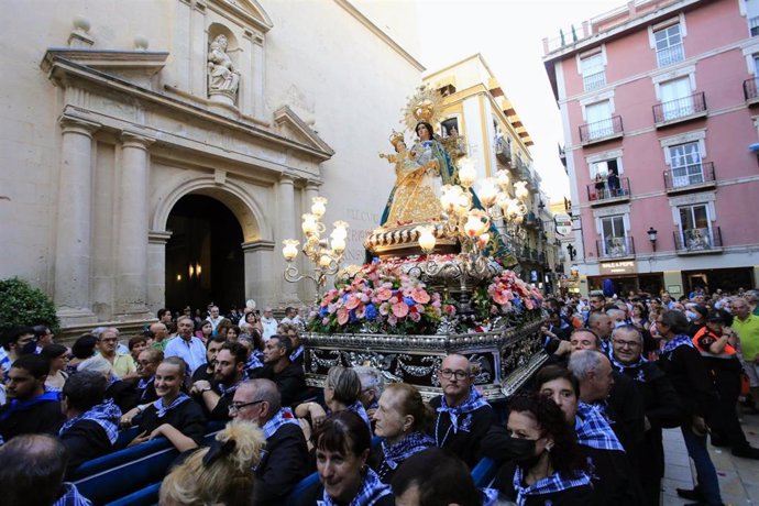 La Santa Faz procesionará en Alicante el 5 de agosto por el XXV Aniversario de la Coronación de la Virgen del Remedio