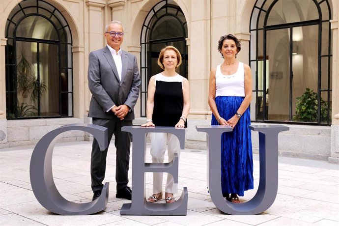 Oracle y la Universidad CEU San Pablo firman un acuerdo para impulsar el talento digital y tecnológico
