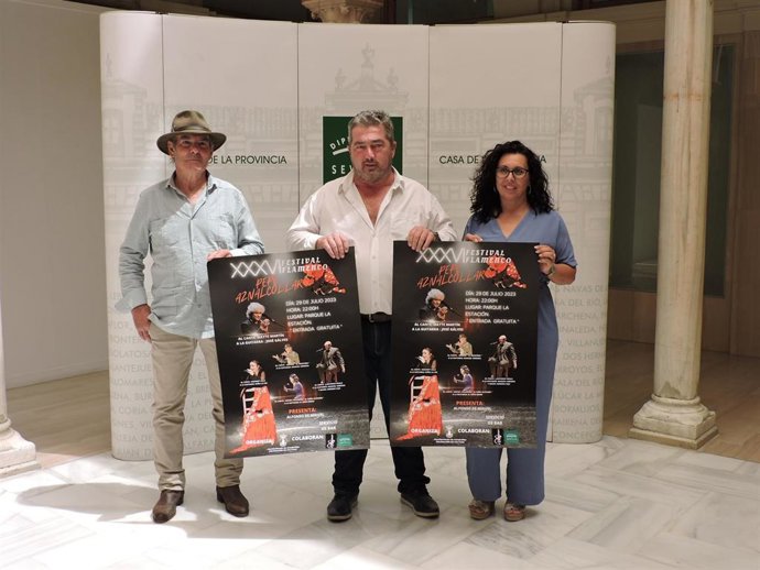 Presentación del cartel del Festival Flamenco Pepe Aznalcóllar, en el pueblo del mismo nombre, en la provincia de Sevilla. 