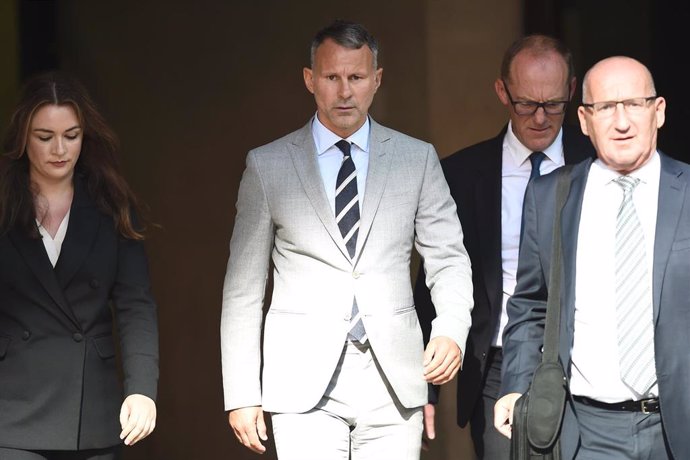 Archivo - Ryan Giggs de camino a prestar de declaración en el primer juicio celebrado.