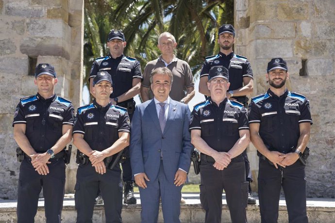 Camargo incorpora cinco nuevos agentes a la Policía Local.