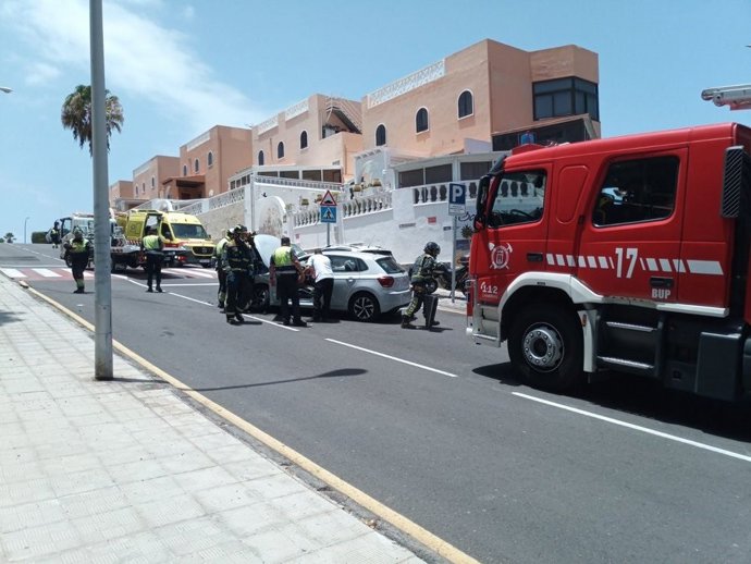 Tres mujeresvhan resultado heridas tras la colisión de dos vehículos en la Avenida de Europa, en el municipio de Adeje, en Tenerife. Una sufrió lesiones de carácter moderado, salvo complicaciones