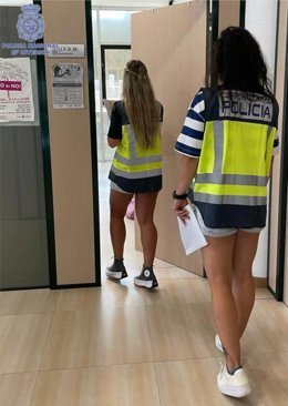 Agentes de la Policía Nacional en la Comisaría de Ibiza.