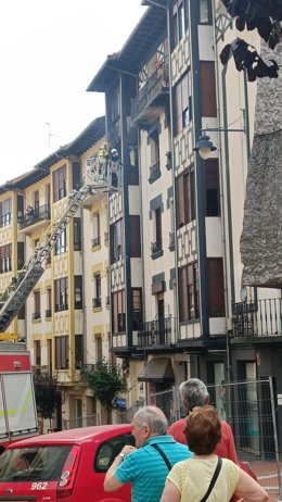 Edificio incendiado en Barakaldo (Bizkaia)
