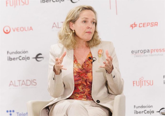 La vicepresidenta primera y ministra de Asuntos Económicos y Transformación Digital, Nadia Calviño, interviene durante un desayuno informativo de Europa Press, en el Hotel Hyatt Regency Hesperia, a 12 de julio de 2023, en Madrid (España).