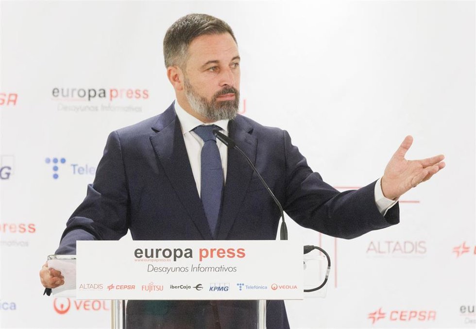 El presidente de VOX y candidato a las elecciones generales, Santiago Abascal, interviene durante un desayuno informativo de Europa Press, en el Hotel Hyatt Regency Hesperia Madrid, a 18 de julio de 2023, en Madrid (España).