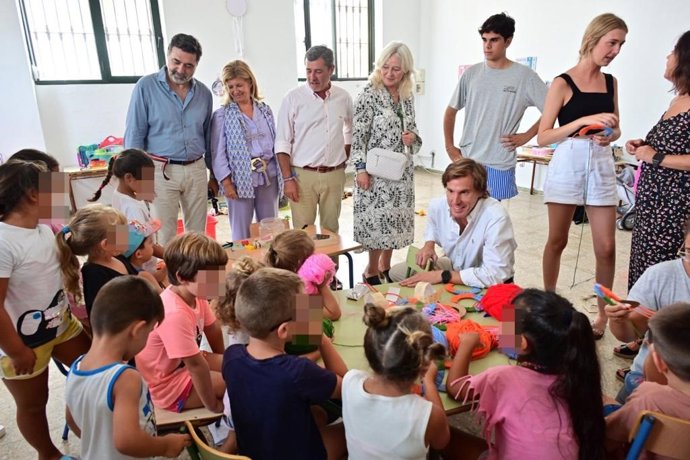 Mercedes Colombo en la escuela de verano del CEIP 'Campo del Sur' de Cádiz.