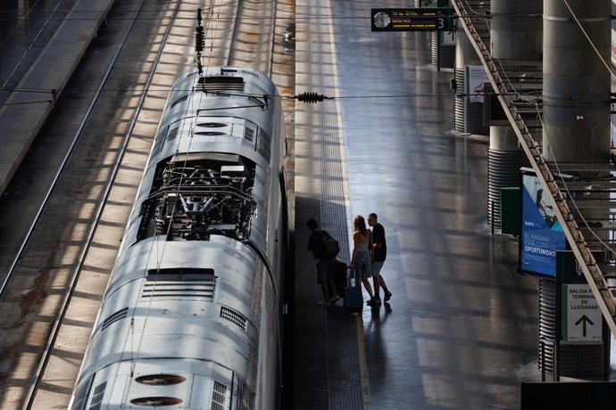 Un tren en la estación de Atocha-Almudena Grandes, a 30 de junio de 2023, en Madrid (España). 