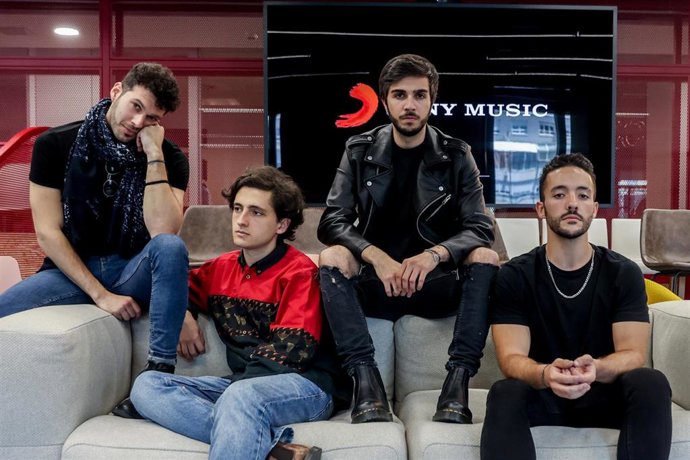 Archivo - Foto de archivo del grupo 'Arde Bogotá'  en la sede de Sony Music