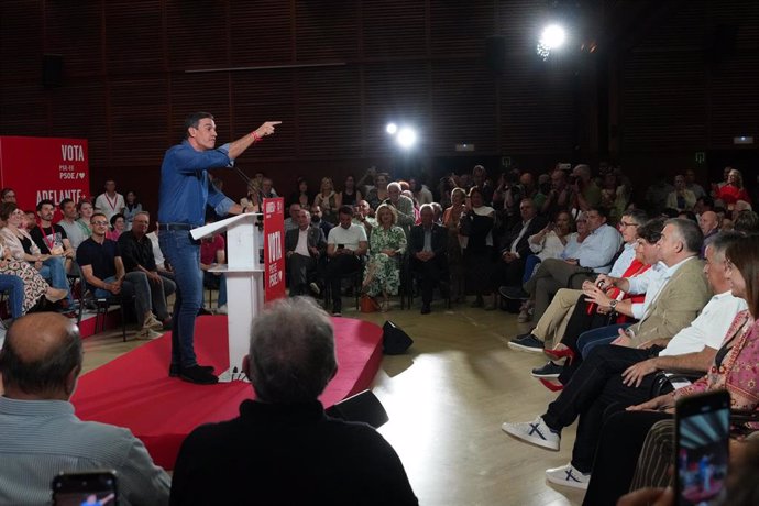 El presidente del Gobierno y candidato del PSOE a la reelección, Pedro Sánchez durante un acto electoral del PSOE, en el Kursaal, a 18 de julio de 2023, en San Sebastián, Guipúzcoa, País Vasco (España). 