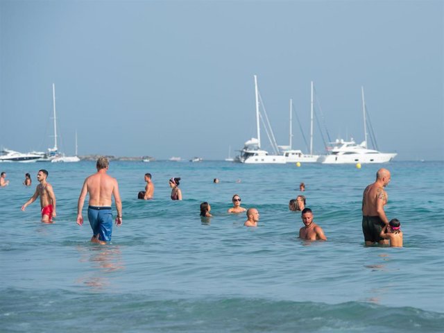 Viajar con niños este verano de forma segura deja de ser una preocupación gracias a Cabify Kids