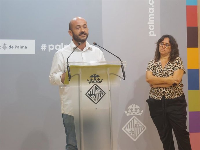 Los regidores de MÉS per Palma Miquel ngel Contreras y Kika Coll.