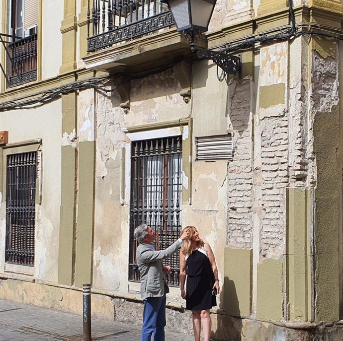 El delegado de Desarrollo Educativo en Sevilla, Miguel Ángel Araúz, en el conservatorio Cristóbal de Morales, en Sevilla capital.