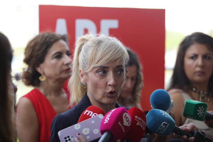 Carmen Castilla, 'número tres' de la lista del PSOE al Congreso de los Diputados por la provincia de Sevilla, en un acto de campaña con motivo del 23J.
