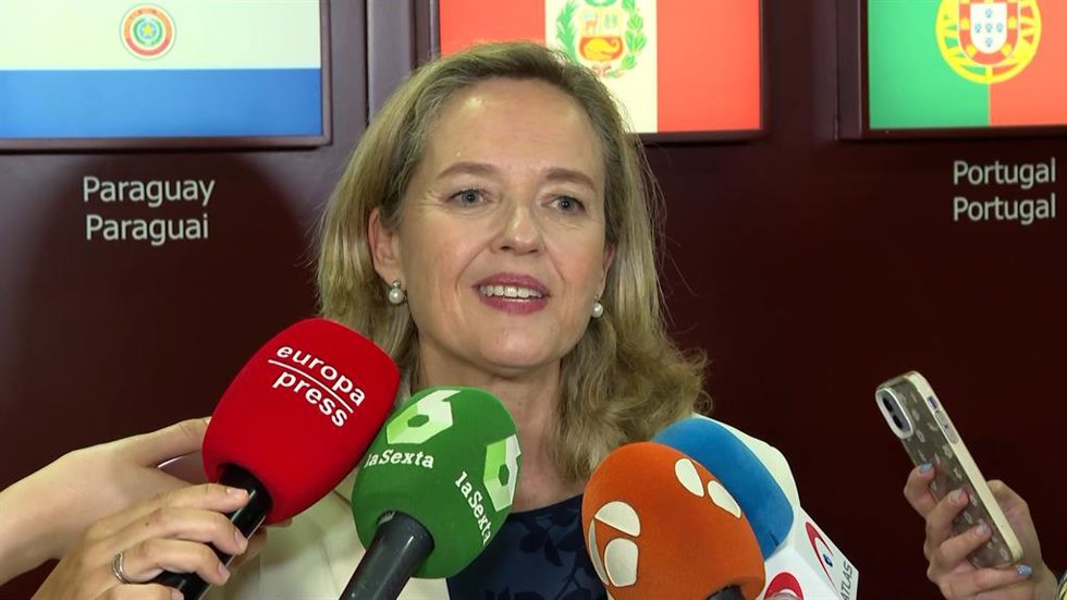 Calviño critica los "bandazos" del PP en política económica: "Generan mucha inqu