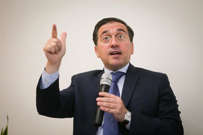 El ministro de Asuntos Exteriores, Unión Europea y Cooperación, José Manuel Albares, participa en el encuentro 'Lugo en Europa', en el Edificio Impulso Verde, a 19 de julio de 2023, en Lugo, Galicia (España). Durante este encuentro el ministro se ha reu