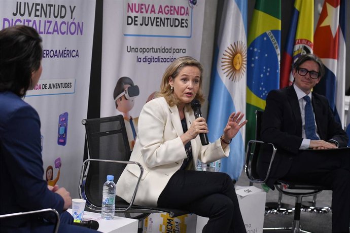 La vicepresidenta primera y ministra de Asuntos Económicos y Transformación Digital, Nadia Calviño, interviene durante un encuentro sobre Juventud y Digitalización España - Iberoamérica, a 19 de julio de 2023, en Madrid (España). 
