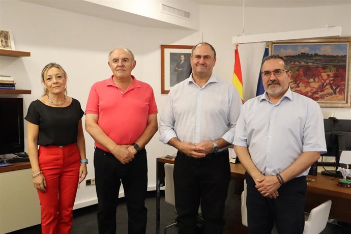 La Consejería De Agricultura, Ganadería Y Desarrollo Rural Inicia Una Ronda De Contactos Con Las Organizaciones Agrarias Y Cooperativas Agroalimentarias.