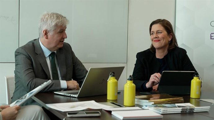 De derecha a izquierda: la presidenta de Fedit y directora gerente de ITI, Laura Olcina, y el director ejecutivo de Fedit, Áureo Díaz-Carrasco
