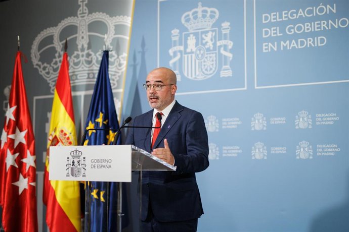 El delegado de Gobierno en la Comunidad de Madrid, Francisco Martín, durante una rueda de prensa tras presidir la Junta de Seguridad de coordinación del dispositivo especial con motivo de las elecciones generales, en la Delegación del Gobierno en Madrid