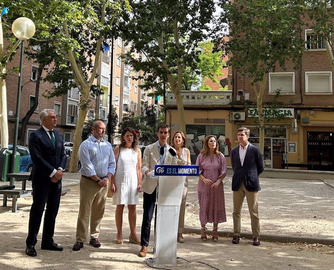 Pedro Navarro ha intervenido en una rueda de prensa esta mañana en la plaza de Tauste, en Zaragoza