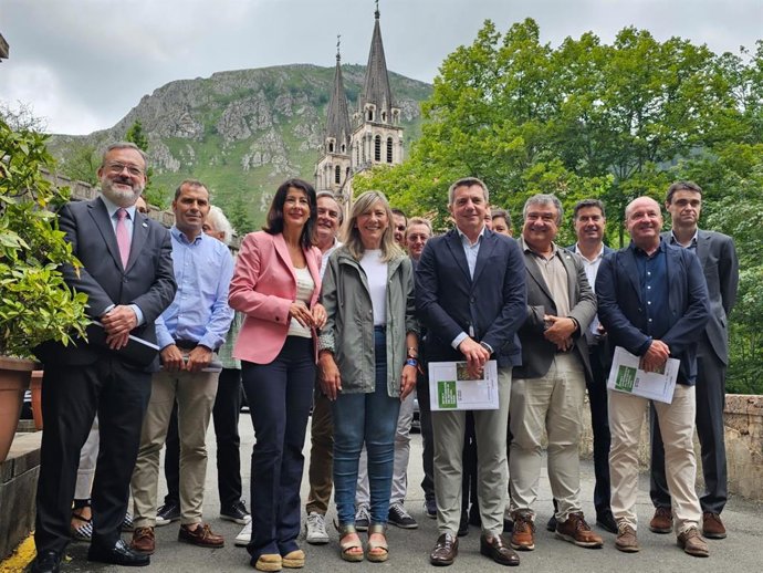 La cabeza de lista del PP al Congreso por Asturias, Esther Llamazares, participa en una jornada sobre Turismo organizada por el PP de Asturias con la plataforma empresarial 'La Fuerza del Norte'