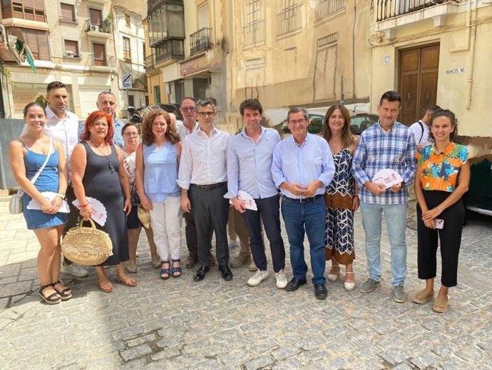 El secretario para la Reforma Constitucional y Nuevos Derechos del PSOE y ministro de la Presidencia, Félix Bolaños,  ha visitado Loja (Granada).