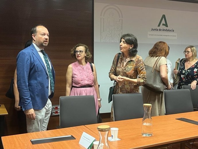 Imagen de la reunión de los vicerrectrores de Ordenación Académica.