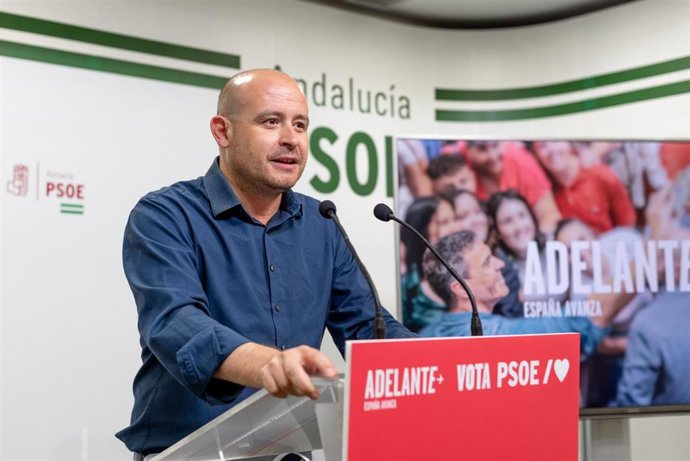 El candidato al Senado del PSOE Antonio Martínez.
