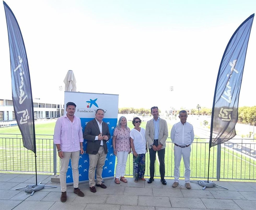 Un total de Diez menores participan en el Campus de Verano del CD Lamiya gracias a La Caixa y Cáritas.