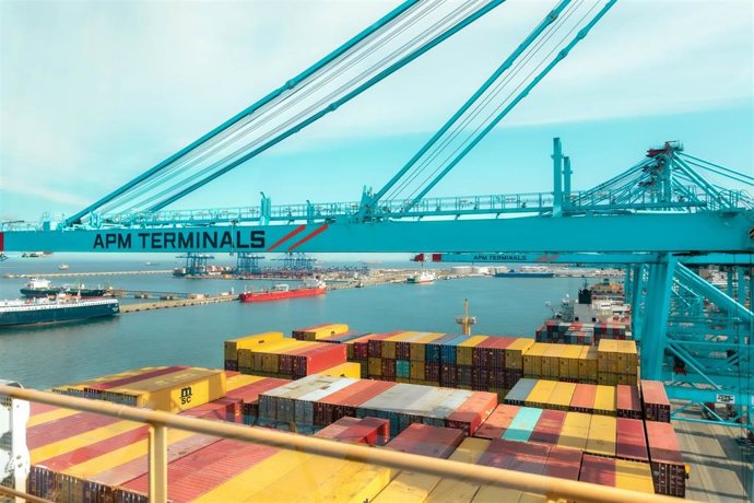 Puerto De Algeciras. Tráficos Semestre