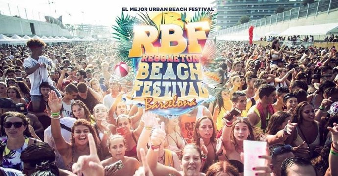 Archivo - El Reggaeton Beach Festival agota las 20.000 entradas de su segunda edición