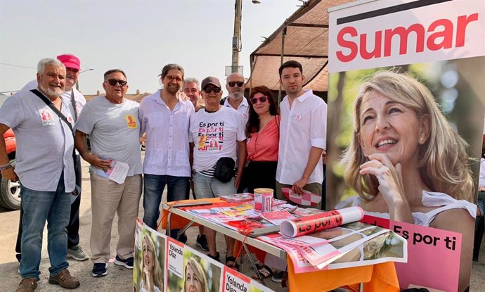 Miembros de Sumar, en el centro Francisco Sierra 