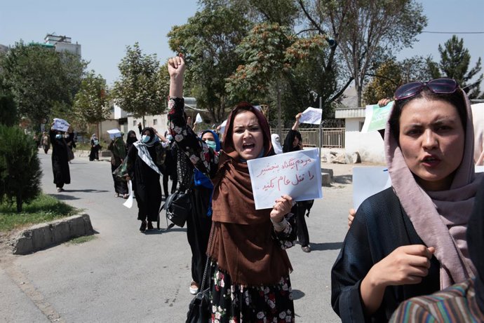 Archivo - September 7, 2021, Kabul, Afghanistan: Women's demonstration against Pakistan in Kabul on September 7. After being chased away by the Taliban in front of the Pakistani embassy, the demonstrators move towards the city center