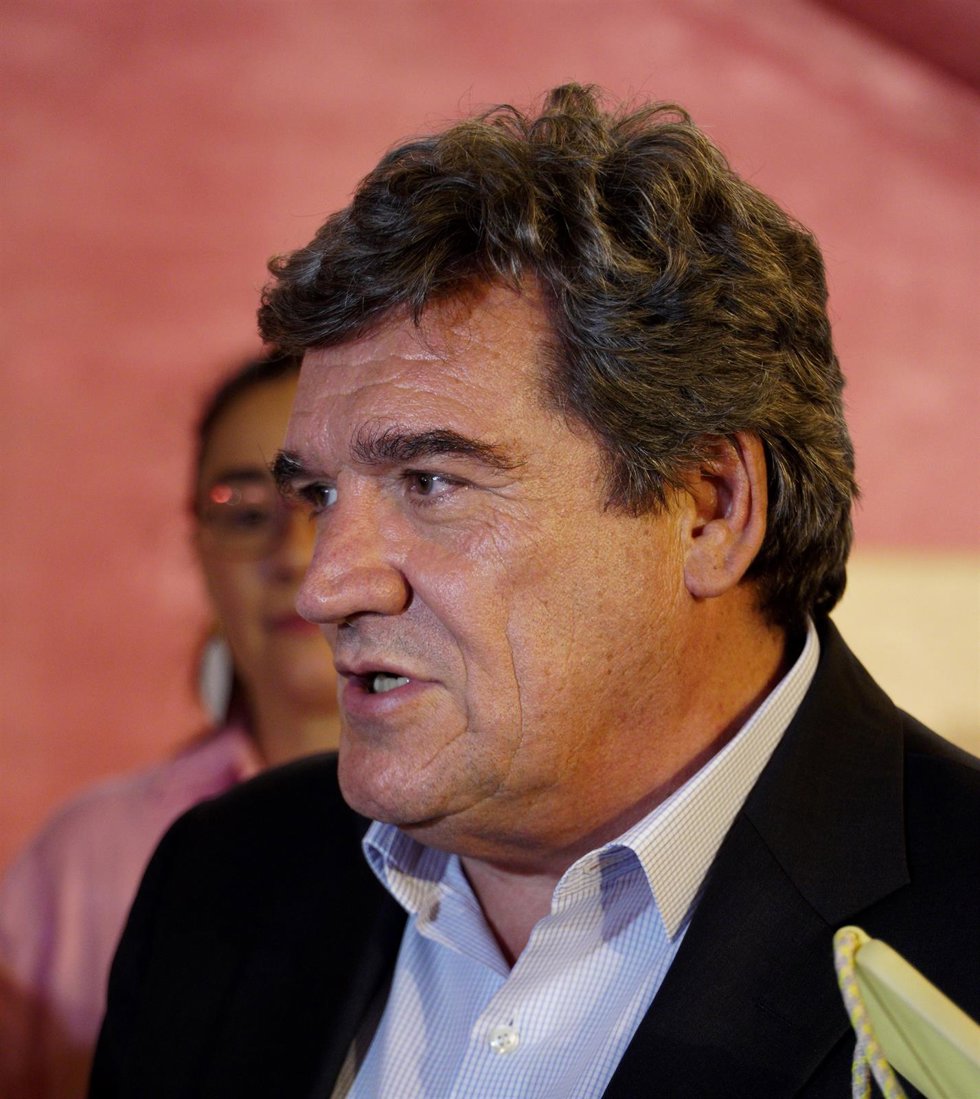 El ministro de Inclusión, Seguridad Social y Migraciones, José Luis Escrivá, en Logroño
