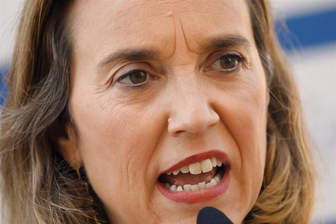 Archivo - La portavoz del PP en el Congreso de los Diputados, Cuca Gamarra, ofrece declaraciones a los medios