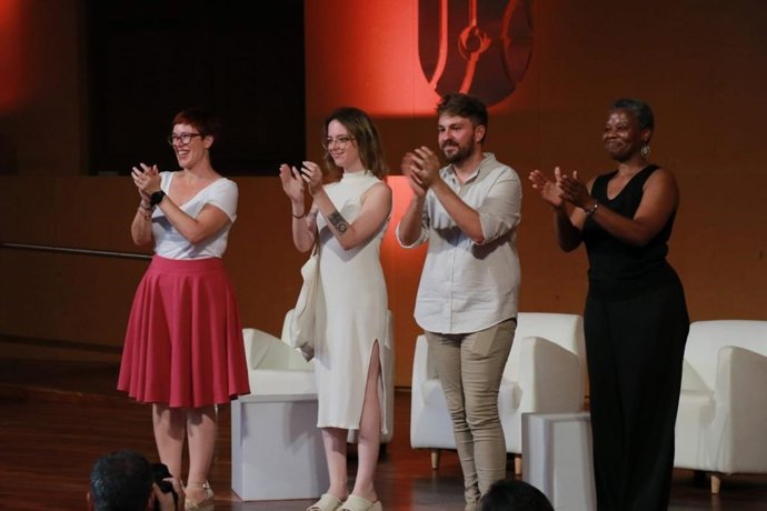 La portavoz de feminismos y derechos LGTBI de Sumar, Elizabeth Duval, en un acto de Compromís-Sumar este miércoles en Valncia