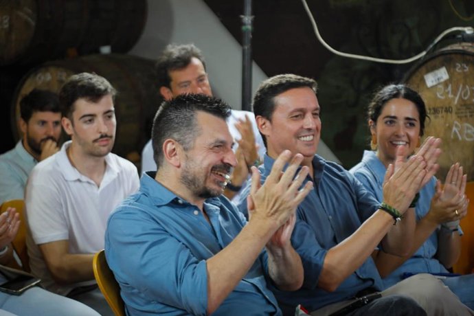 Las políticas en materia de agricultura y la sequía centran el Foro organizado por NNGG de Andalucía en Adra