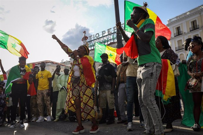 Archivo - Manifestantes senegaleses en Madrid