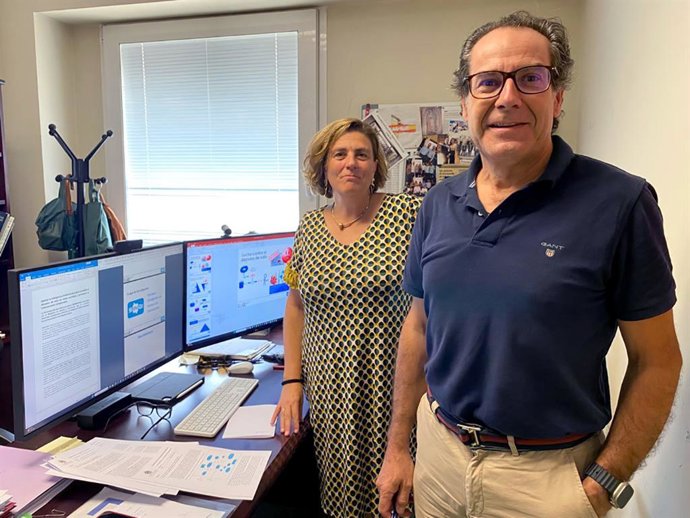 Los investigadores responsables del proyecto L. Alfonso Ureña y Maite Martín