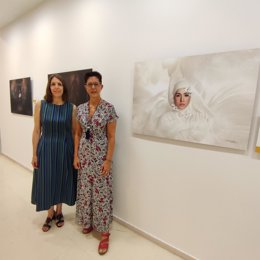 El Ayuntamiento inaugura la exposición '29 miradas', que persigue visibilizar la realidad de las mujeres de Afganistán