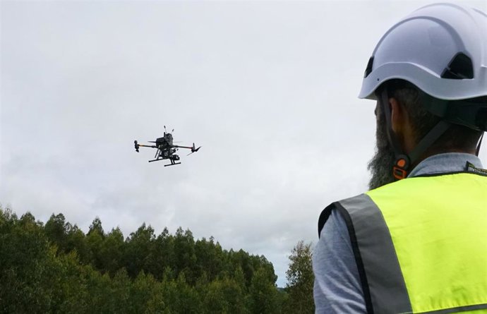 Archivo - El sistema de búsqueda de personas desaparecidas DroneFinder desarrollado por Indra, Aeromedia e ITG