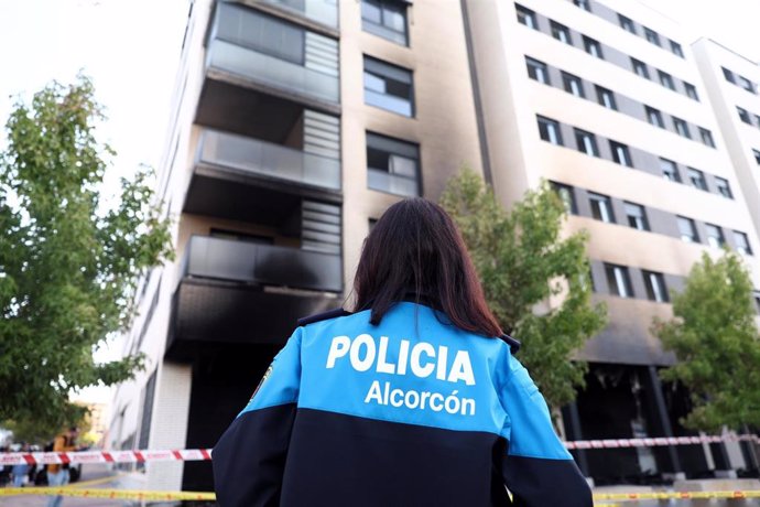 Archivo - Explosión de un local comercial de Alcorcón.