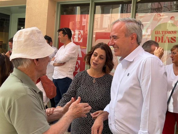 Jorge Azcón y Emma Buj