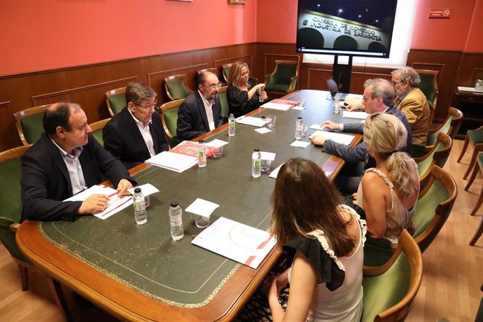 El Gobierno de Aragón colaborará con la Cámara de Comercio en la reparación de daños, que superan un millón.