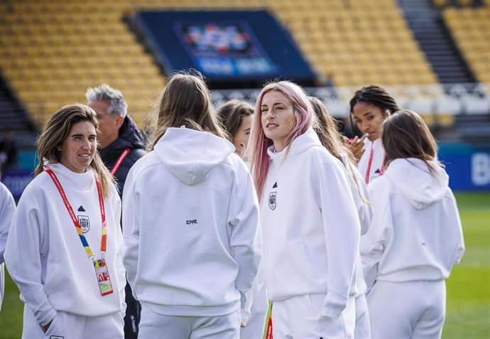 Las jugadoras de la selección española durante su visita al estadio del duelo ante Costa Rica del Mundial de Australia y Nueva Zelanda
