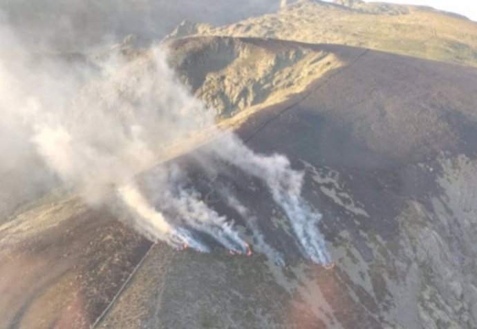 Situación del incendio de Aliseda de Tormes (Ávila) en la mañana del jueves 20 de julio.