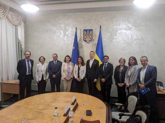 La misión empresarial española en Ucrania encabezada por la secretaria de Estado de Comercio, Xiana Méndez.