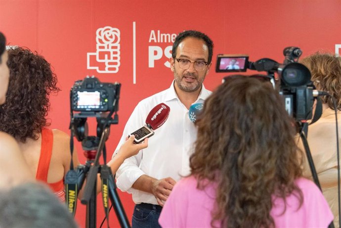 El candidato del PSOE al Congreso por Almería, Antonio Hernando.